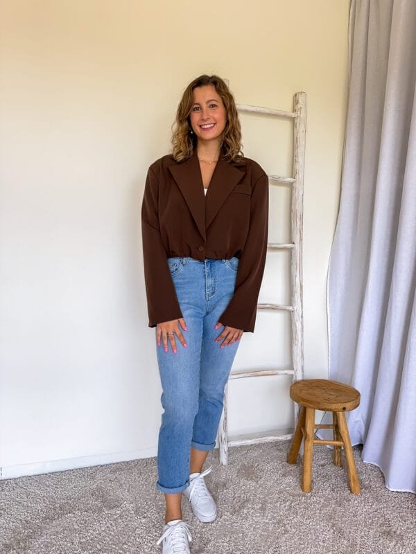 Korte blazer chocoladebruin