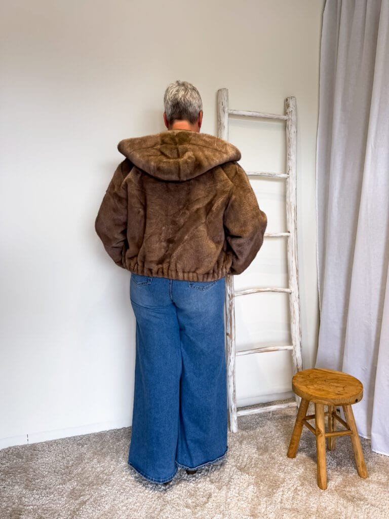 Bomber in faux fur taupe - Afbeelding 3